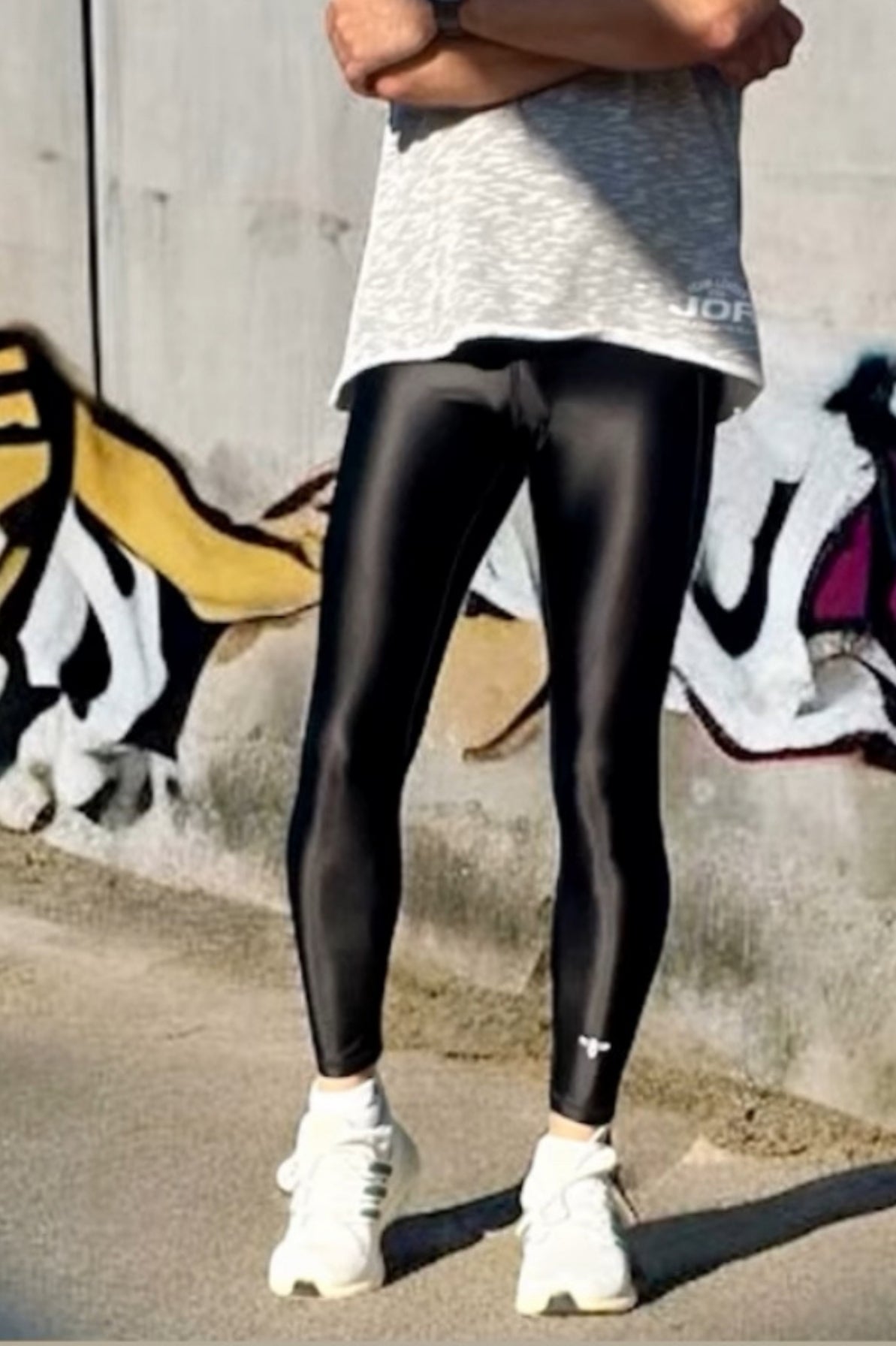 esmina-deluxe-wear.com