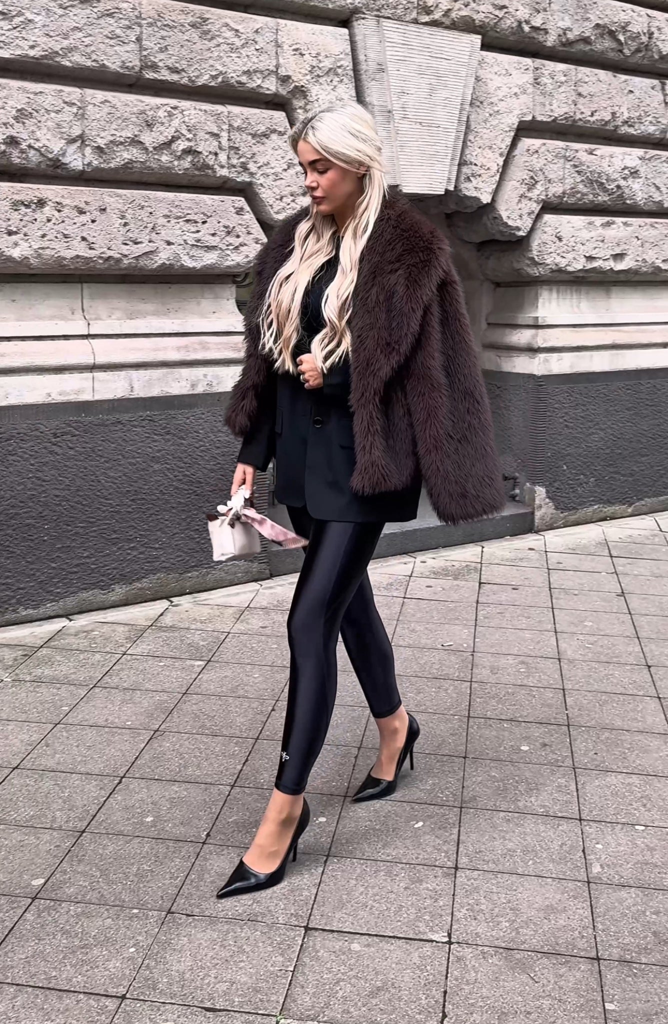 Elegant leggings shine