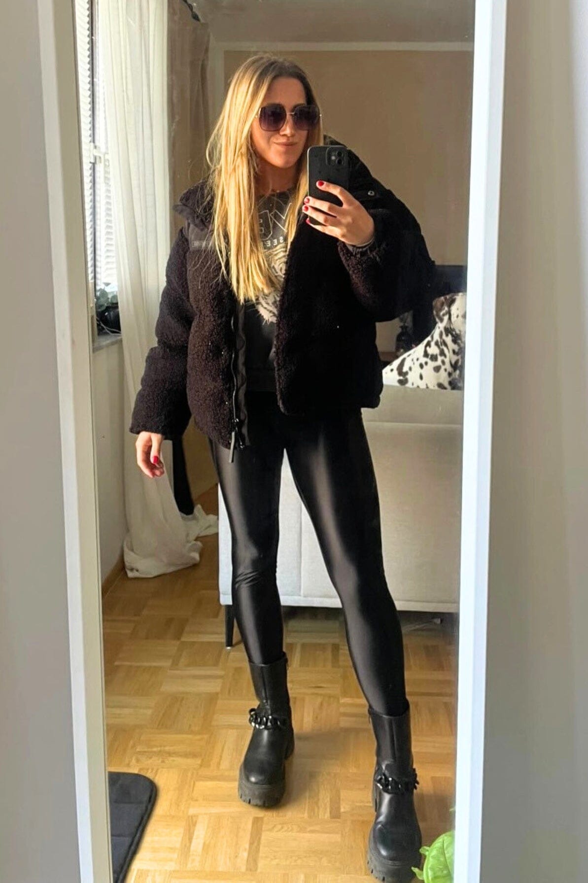 Elegant leggings shine